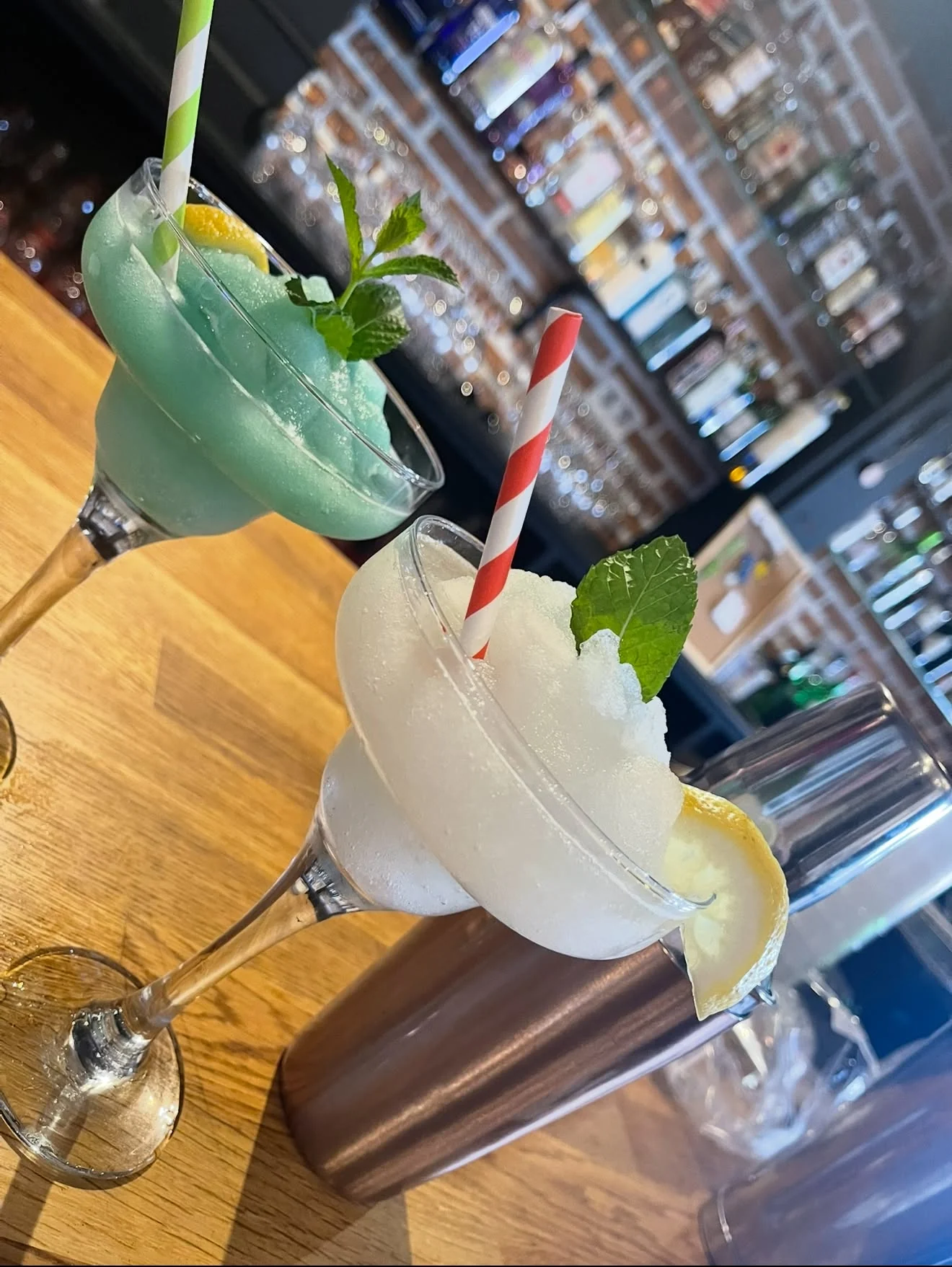 Cócteles granizados en Taberna Malaspina del Hotel Juan II