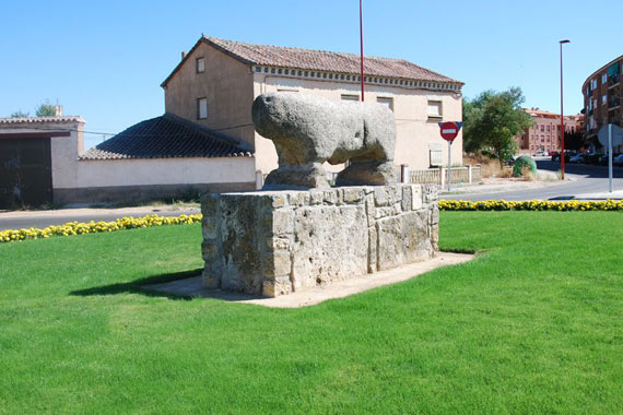 Toro de Piedra en Toro